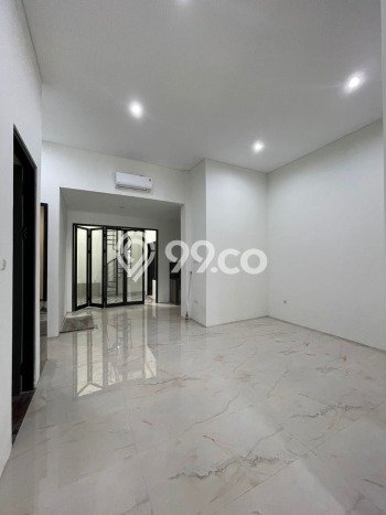 Jual Rumah Favorit Siap Huni LB 150m2 di Rungkut, Surabaya Jual Rumah Favorit Siap Huni LB 150m2 di Rungkut, Surabaya
