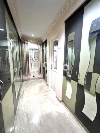 Hunian Mewah LB 550m2 Siap Pakai Desain Elegan di Dharma Husada, Surabaya Hunian Mewah LB 550m2 Siap Pakai Desain Elegan di Dharma Husada, Surabaya