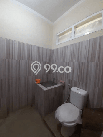 Jual Rumah Bagus Siap Huni LB 180m2 di Rungkut, Surabaya Jual Rumah Bagus Siap Huni LB 180m2 di Rungkut, Surabaya
