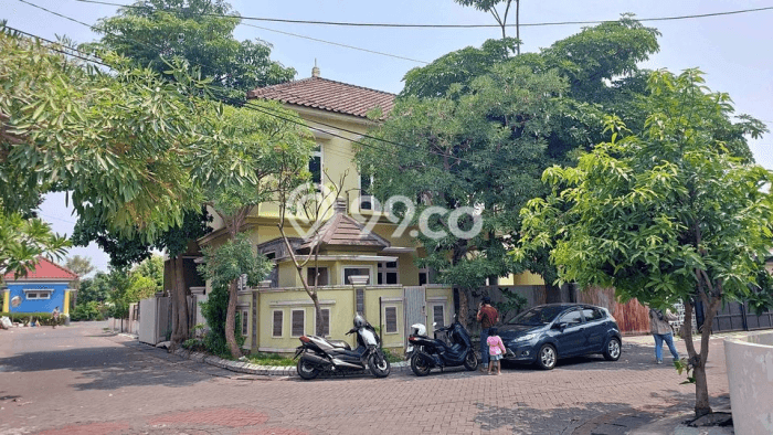 Jual Rumah Bagus Siap Huni LB 300m2 di Rungkut, Surabaya Jual Rumah Bagus Siap Huni LB 300m2 di Rungkut, Surabaya