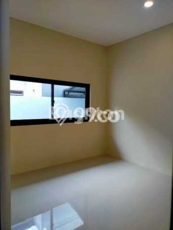 For Sale Rumah 3 Kamar Lokasi Ideal Nyaman dan Strategis di Sukolilo For Sale Rumah 3 Kamar Lokasi Ideal Nyaman dan Strategis di Sukolilo