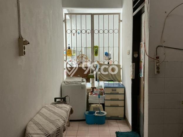 Rumah Eksklusif Dijual LT 200m2 di Wonocolo, Surabaya Rumah Eksklusif Dijual LT 200m2 di Wonocolo, Surabaya
