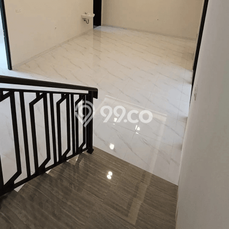 Dijual Rumah Premium dengan Fasilitas Sekitar Lengkap di Sukolilo, Surabaya Dijual Rumah Premium dengan Fasilitas Sekitar Lengkap di Sukolilo, Surabaya
