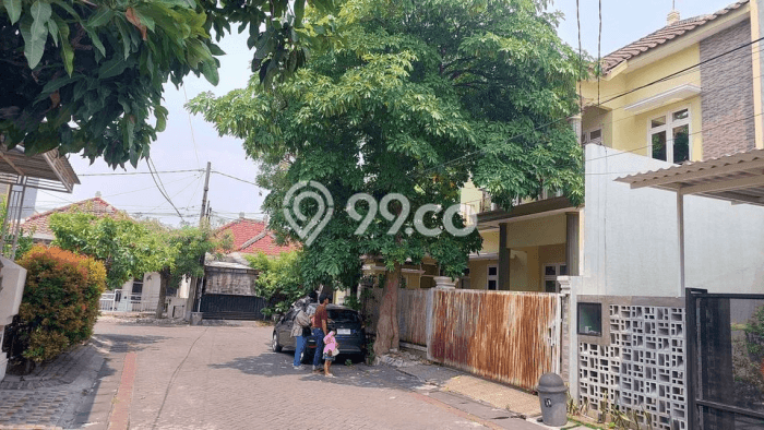 Jual Rumah Bagus Siap Huni LB 300m2 di Rungkut, Surabaya Jual Rumah Bagus Siap Huni LB 300m2 di Rungkut, Surabaya