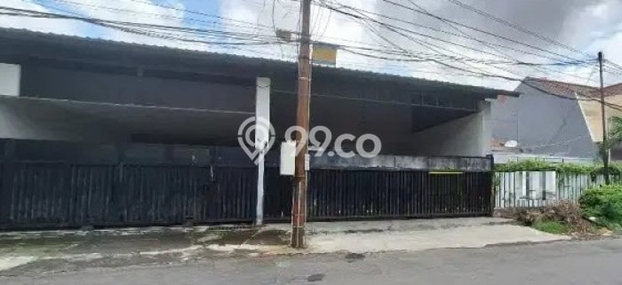 Jual Rumah Mewah Elegan Dengan View Eksklusif di Manyar, Surabaya Jual Rumah Mewah Elegan Dengan View Eksklusif di Manyar, Surabaya