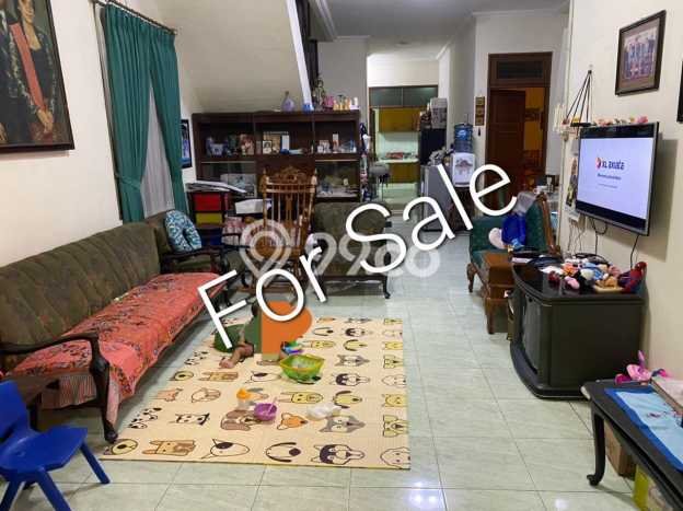 Dijual Rumah Premium dengan Fasilitas Sekitar Komplit di Tambaksari, Surabaya Dijual Rumah Premium dengan Fasilitas Sekitar Komplit di Tambaksari, Surabaya