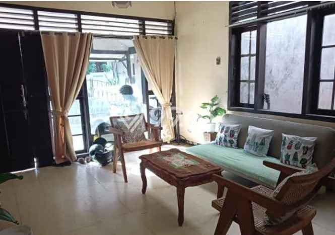 Jual Rumah Favorit Siap Huni LB 255m2 di Gubeng, Surabaya Jual Rumah Favorit Siap Huni LB 255m2 di Gubeng, Surabaya