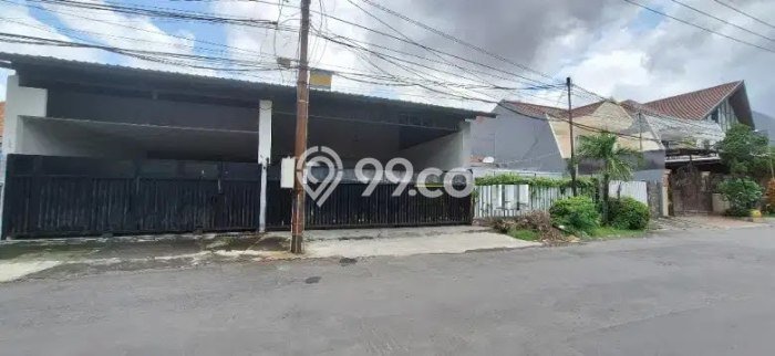 Jual Rumah Mewah Elegan Dengan View Eksklusif di Manyar, Surabaya Jual Rumah Mewah Elegan Dengan View Eksklusif di Manyar, Surabaya