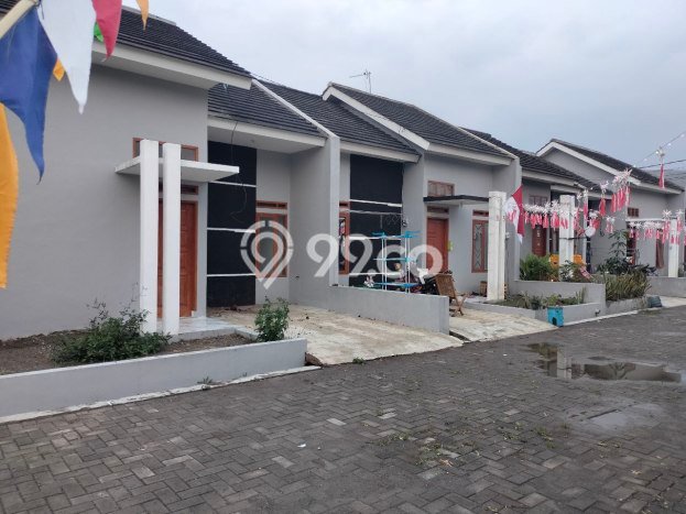 Jual Rumah Harga Miring Katapang Punya 2 Kamar & LT 72m2 Jual Rumah Harga Miring Katapang Punya 2 Kamar & LT 72m2