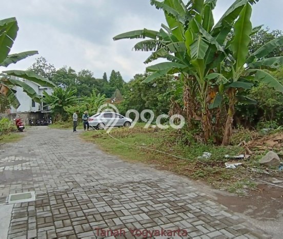 Tanah Kosong Dijual di Sleman dengan Area 221m2 Tanah Kosong Dijual di Sleman dengan Area 221m2
