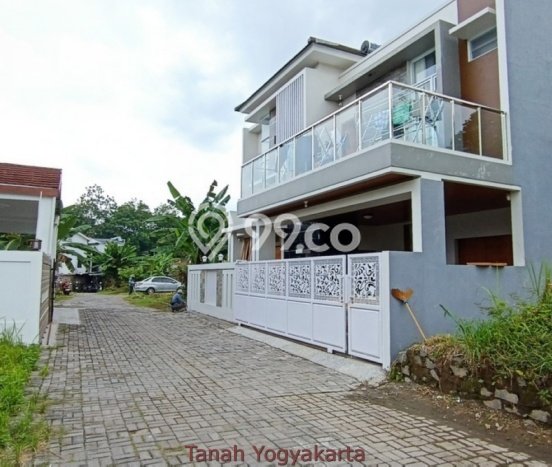 Tanah Kosong Dijual di Sleman dengan Area 221m2 Tanah Kosong Dijual di Sleman dengan Area 221m2