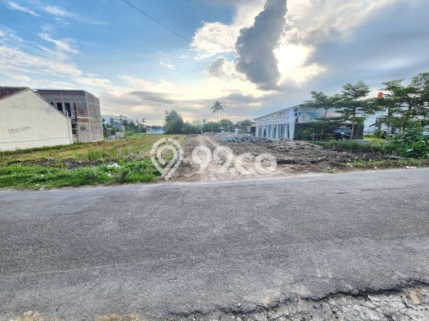 Tanah Dijual Lokasi Gondokusuman, Yogyakarta Luas 184m2 Legalitas Aman Tanah Dijual Lokasi Gondokusuman, Yogyakarta Luas 184m2 Legalitas Aman