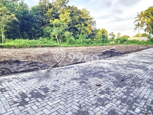Tanah untuk Dijual di Gondokusuman Yogyakarta Luas 242m2 Tanah untuk Dijual di Gondokusuman Yogyakarta Luas 242m2