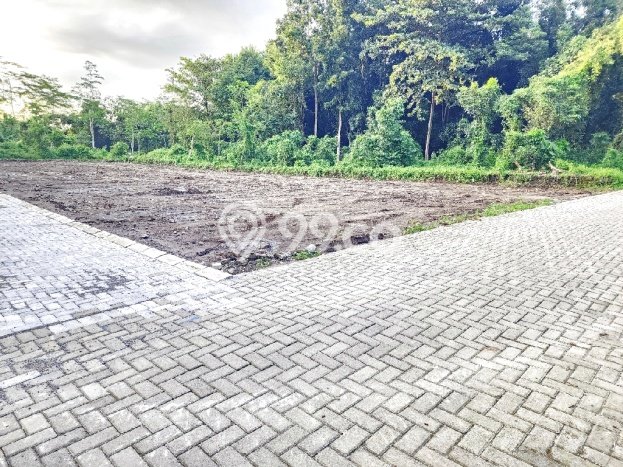 Tanah untuk Dijual di Gondokusuman Yogyakarta Luas 242m2 Tanah untuk Dijual di Gondokusuman Yogyakarta Luas 242m2