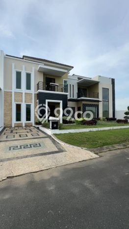 PENAWARAN TERBAIK! Rumah Strategis area Batam Centre, Luas 306m² LB 400m² PENAWARAN TERBAIK! Rumah Strategis area Batam Centre, Luas 306m² LB 400m²