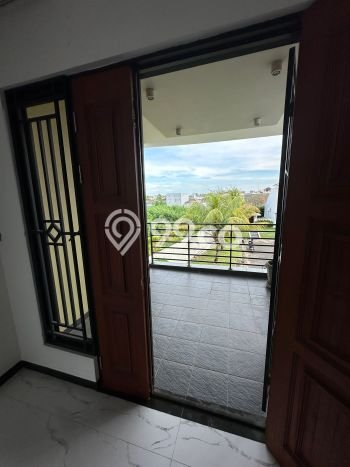 PENAWARAN TERBAIK! Rumah Strategis area Batam Centre, Luas 306m² LB 400m² PENAWARAN TERBAIK! Rumah Strategis area Batam Centre, Luas 306m² LB 400m²
