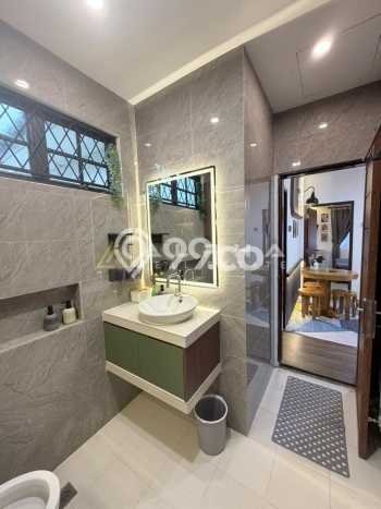 Rumah Mewah LB 116m2 Siap Huni Desain Elegan di Batam Centre, Batam Rumah Mewah LB 116m2 Siap Huni Desain Elegan di Batam Centre, Batam