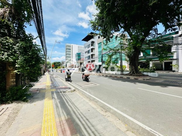 Ruko Dijual Lokasi Emas di Tanah Abang Luas 220m2 Ruko Dijual Lokasi Emas di Tanah Abang Luas 220m2