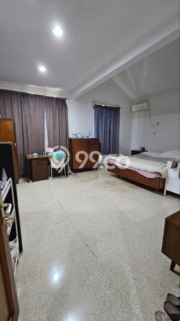 Siap Huni Hunian Elit 5 Kamar di Kebon Jeruk Dekat ke Mana Pun Siap Huni Hunian Elit 5 Kamar di Kebon Jeruk Dekat ke Mana Pun