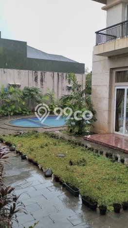 Sewa Rumah Strategis LT 1000m2 / LB 1038m2 di Meruya, Jakarta Barat Sewa Rumah Strategis LT 1000m2 / LB 1038m2 di Meruya, Jakarta Barat