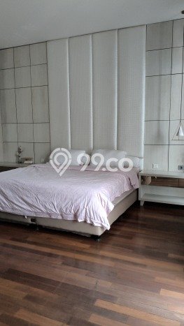 Sewa Rumah Strategis LT 1000m2 / LB 1038m2 di Meruya, Jakarta Barat Sewa Rumah Strategis LT 1000m2 / LB 1038m2 di Meruya, Jakarta Barat