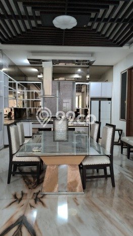Sewa Rumah Strategis LT 1000m2 / LB 1038m2 di Meruya, Jakarta Barat Sewa Rumah Strategis LT 1000m2 / LB 1038m2 di Meruya, Jakarta Barat