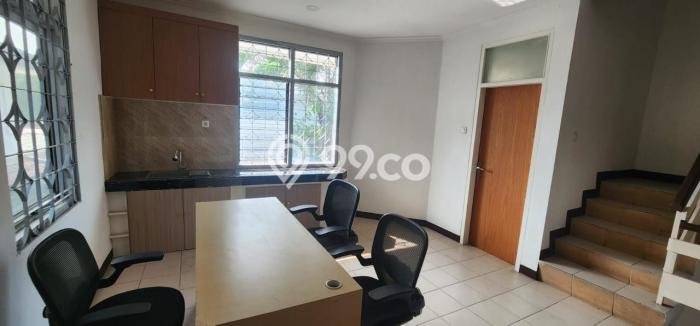 Dijual! Ruko di Meruya Jakarta Barat LT 224m2 / LB 200m2 Kawasan Bisnis Dijual! Ruko di Meruya Jakarta Barat LT 224m2 / LB 200m2 Kawasan Bisnis