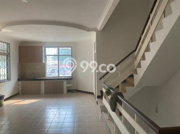 Dijual! Ruko di Meruya Jakarta Barat LT 224m2 / LB 200m2 Kawasan Bisnis Dijual! Ruko di Meruya Jakarta Barat LT 224m2 / LB 200m2 Kawasan Bisnis