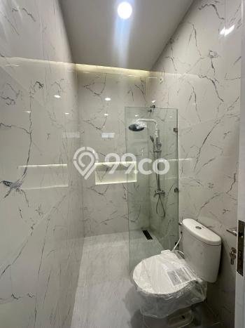 Rumah Luxury Modern Tanpa Renovasi di BSD Kencana Loka Tangerang Rumah Luxury Modern Tanpa Renovasi di BSD Kencana Loka Tangerang