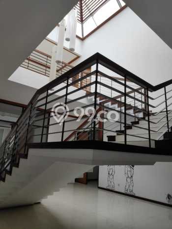 Best Deal Hunian Mewah Ideal dan Luas di Menteng, Jakarta Pusat Best Deal Hunian Mewah Ideal dan Luas di Menteng, Jakarta Pusat