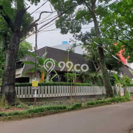 Dijual Rumah Mewah Elegan Dengan View Cantik di Sayap Dago, Bandung Dijual Rumah Mewah Elegan Dengan View Cantik di Sayap Dago, Bandung