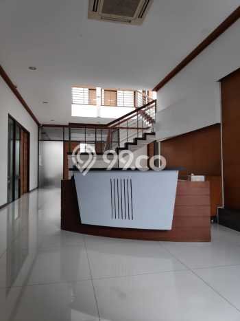 Best Deal Hunian Mewah Ideal dan Luas di Menteng, Jakarta Pusat Best Deal Hunian Mewah Ideal dan Luas di Menteng, Jakarta Pusat