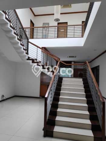 Best Deal Hunian Mewah Ideal dan Luas di Menteng, Jakarta Pusat Best Deal Hunian Mewah Ideal dan Luas di Menteng, Jakarta Pusat