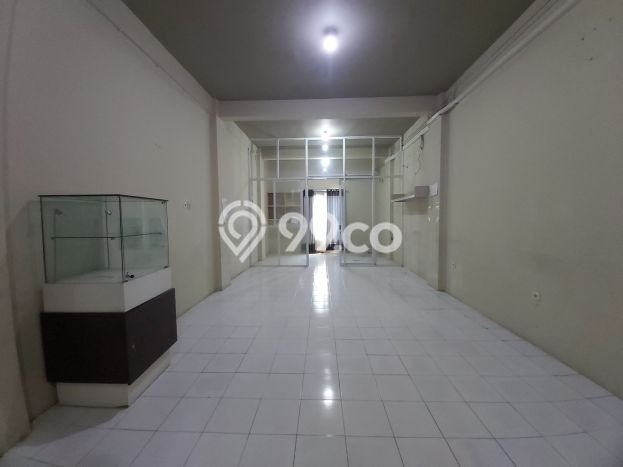 Untuk Dijual! Ruko di Hasyim Ashari Jakarta Pusat LT 67m2 / LB 300m2 Kawasan Bisnis Untuk Dijual! Ruko di Hasyim Ashari Jakarta Pusat LT 67m2 / LB 300m2 Kawasan Bisnis