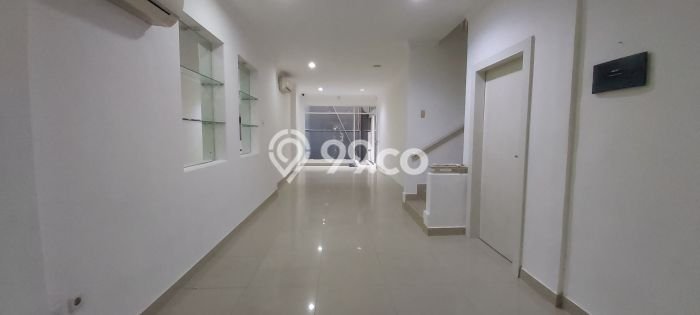 Ruko Dijual di Prime Area Jakarta Pusat Luas 400m2 Ruko Dijual di Prime Area Jakarta Pusat Luas 400m2