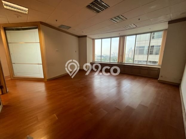 Unit Kantor Disewakan di Sudirman di Area Ramai & Strategis Unit Kantor Disewakan di Sudirman di Area Ramai & Strategis