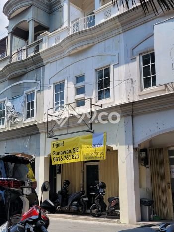 Ruko Dijual di Prime Area Jakarta Barat Luas 300m2 Ruko Dijual di Prime Area Jakarta Barat Luas 300m2