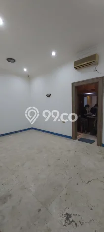 Unit Gudang Tersedia di KH Mas Mansyur Spesifikasi LB 560m2 Unit Gudang Tersedia di KH Mas Mansyur Spesifikasi LB 560m2