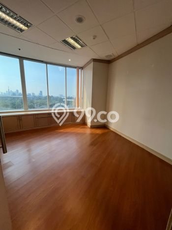 Unit Kantor Disewakan di Sudirman di Area Ramai & Strategis Unit Kantor Disewakan di Sudirman di Area Ramai & Strategis