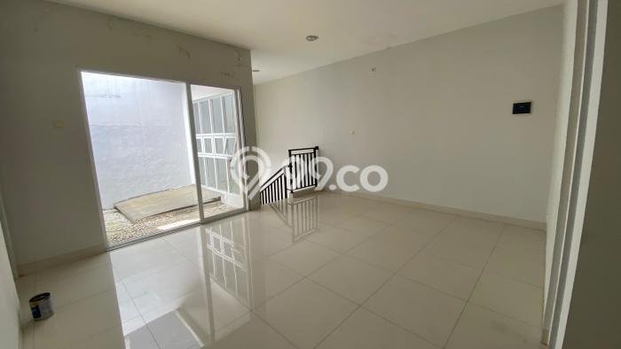 Rumah Disewakan Jakarta Pusat LT 96m2 LB 160m2 Kawasan Cideng Rumah Disewakan Jakarta Pusat LT 96m2 LB 160m2 Kawasan Cideng