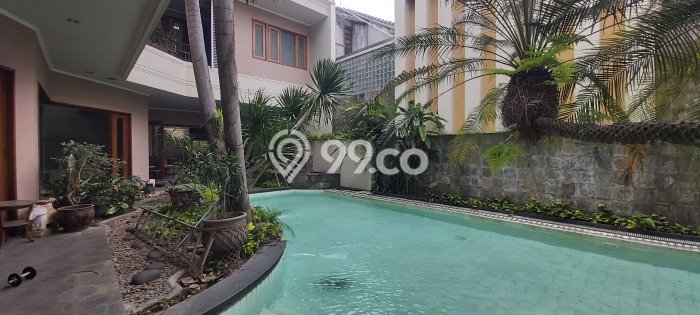Rumah Elit Modern Tanpa Renovasi di Pondok Indah Jakarta Selatan Rumah Elit Modern Tanpa Renovasi di Pondok Indah Jakarta Selatan