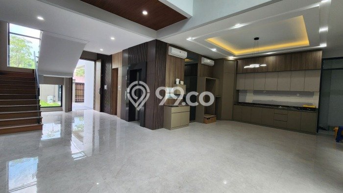 Rumah Elit Modern Siap Huni di Citraland Surabaya Rumah Elit Modern Siap Huni di Citraland Surabaya