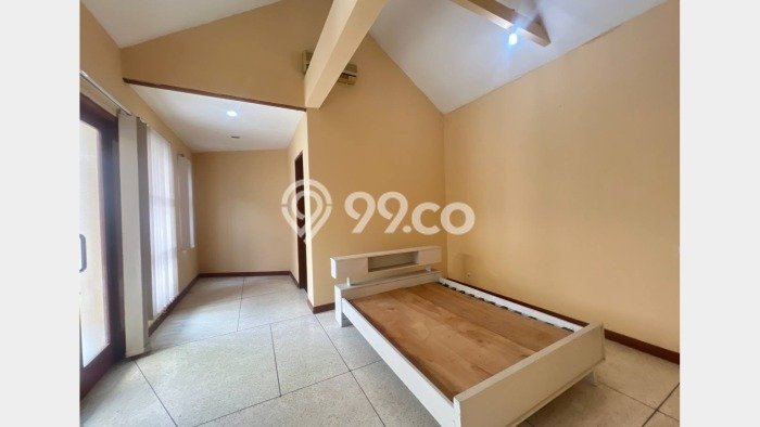 Sewa Rumah Bagus di Menteng Harga Rp 550 Juta/ Tahun Sewa Rumah Bagus di Menteng Harga Rp 550 Juta/ Tahun