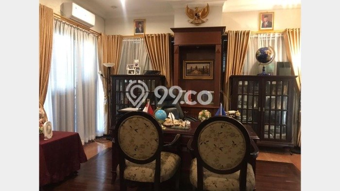 HOT OFFER Rumah Premium 4 BR Disewakan di Jakarta Pusat Siap Huni HOT OFFER Rumah Premium 4 BR Disewakan di Jakarta Pusat Siap Huni