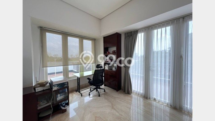 Rumah Kondisi Baik Disewakan di Pondok Indah, Jakarta Selatan LT 400m2, LB 500m2 Rumah Kondisi Baik Disewakan di Pondok Indah, Jakarta Selatan LT 400m2, LB 500m2