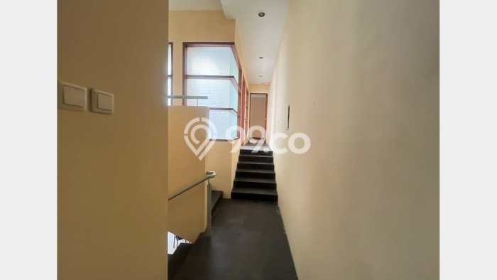 Sewa Rumah Bagus di Menteng Harga Rp 550 Juta/ Tahun Sewa Rumah Bagus di Menteng Harga Rp 550 Juta/ Tahun