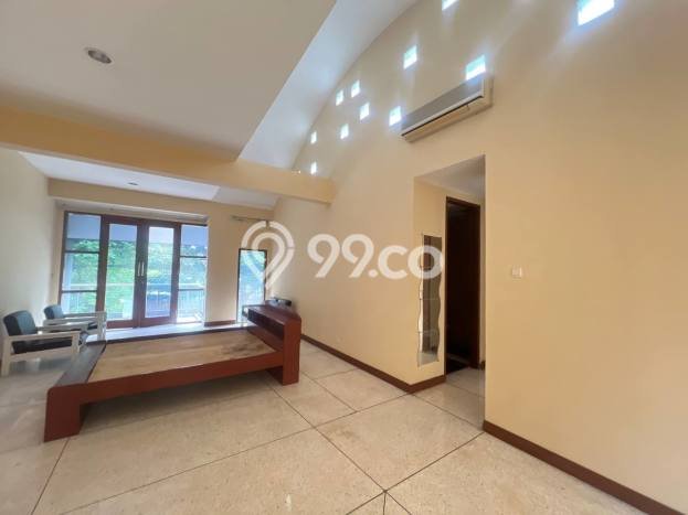 Sewa Rumah Bagus di Menteng Harga Rp 550 Juta/ Tahun Sewa Rumah Bagus di Menteng Harga Rp 550 Juta/ Tahun