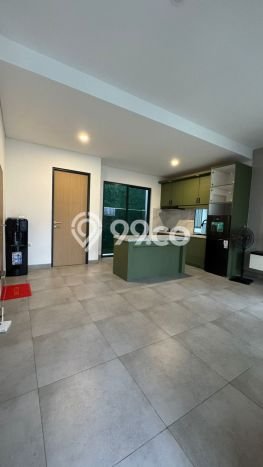 Disewakan! Rumah 4 Kamar Tidur &
2 Kamar Mandi di BSD, Tangerang Disewakan! Rumah 4 Kamar Tidur &
2 Kamar Mandi di BSD, Tangerang