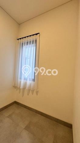 Disewakan! Rumah 4 Kamar Tidur &
2 Kamar Mandi di BSD, Tangerang Disewakan! Rumah 4 Kamar Tidur &
2 Kamar Mandi di BSD, Tangerang