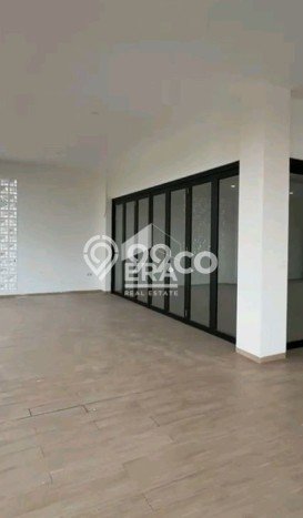 Ruko untuk disewa di Moti punya LT 283m2 & LB 1000m2 harga sewa kompetitif Ruko untuk disewa di Moti punya LT 283m2 & LB 1000m2 harga sewa kompetitif
